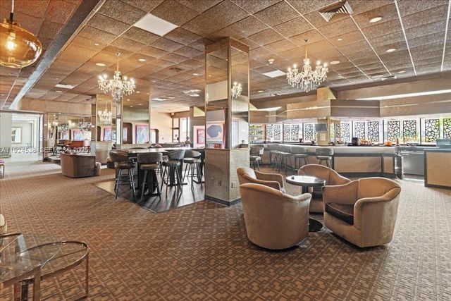 1800 NE 114th St PH05, Miami, FL 33181