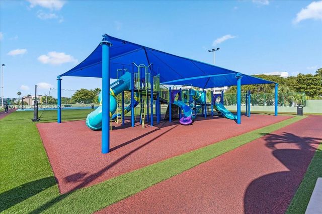 1800 NE 114th St PH05, Miami, FL 33181