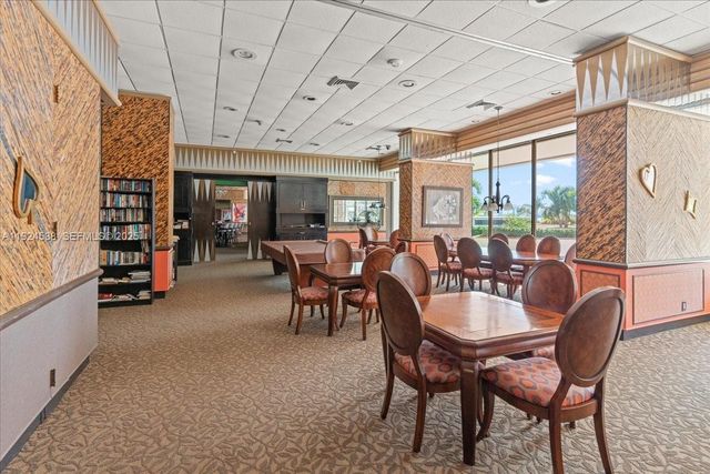 1800 NE 114th St PH05, Miami, FL 33181