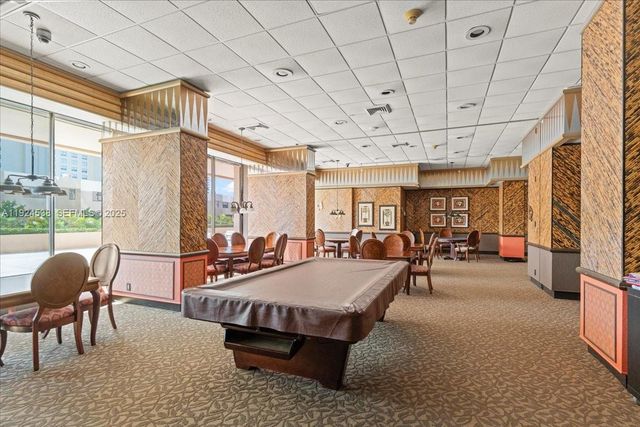 1800 NE 114th St PH05, Miami, FL 33181