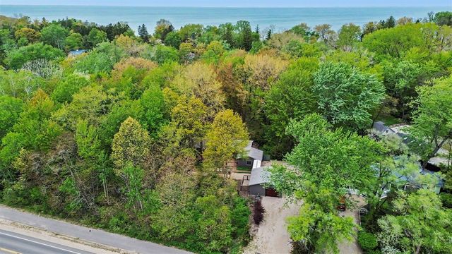 15578 Red Arrow Highway, Union Pier, MI 49129