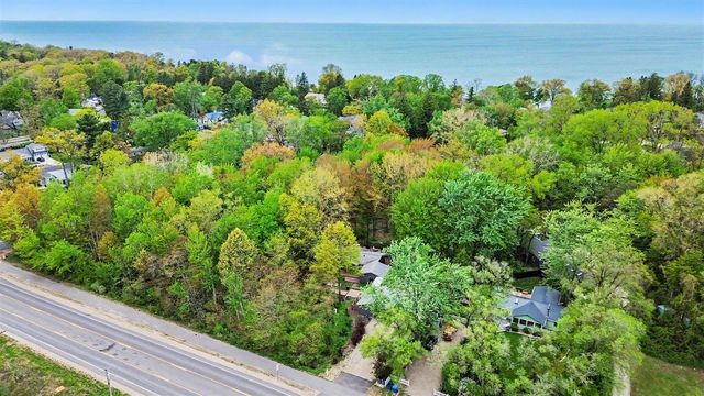 15578 Red Arrow Highway, Union Pier, MI 49129