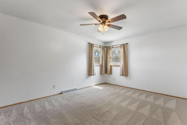 11925 W Lynx AVENUE, Milwaukee, WI 53225