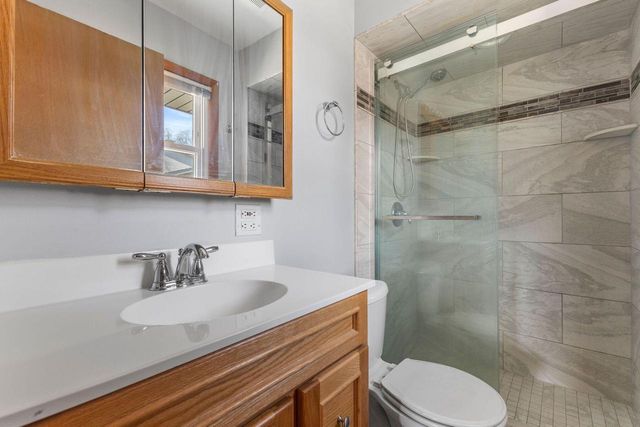 11925 W Lynx AVENUE, Milwaukee, WI 53225