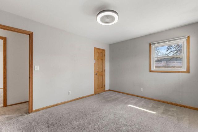 11925 W Lynx AVENUE, Milwaukee, WI 53225