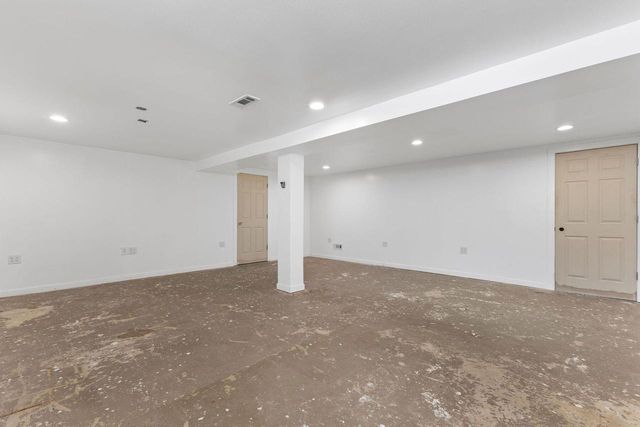 11925 W Lynx AVENUE, Milwaukee, WI 53225