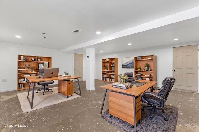 11925 W Lynx AVENUE, Milwaukee, WI 53225