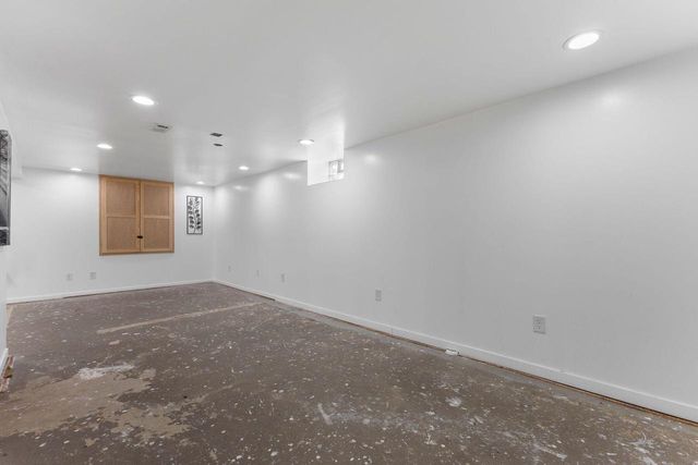 11925 W Lynx AVENUE, Milwaukee, WI 53225