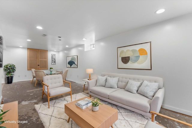 11925 W Lynx AVENUE, Milwaukee, WI 53225