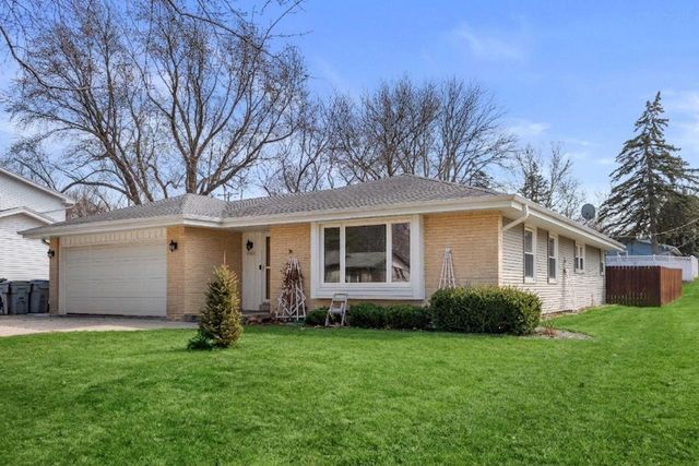 11925 W Lynx AVENUE, Milwaukee, WI 53225