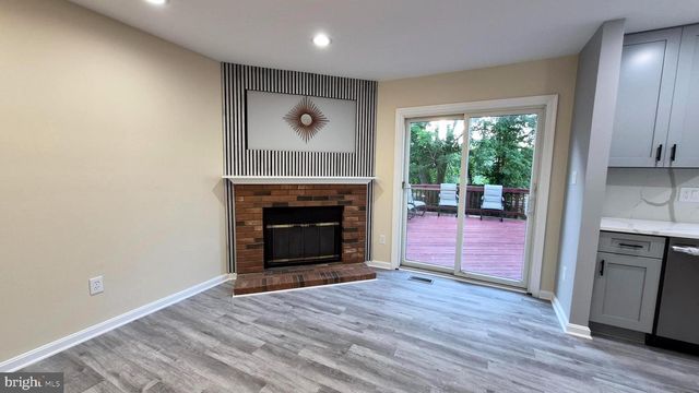 7106 SNUG HARBOR CT, Alexandria, VA 22315
