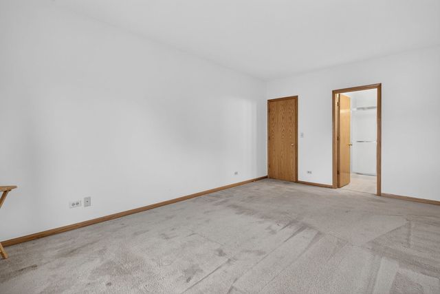 15751 S Ravinia Avenue 2N, Orland Park, IL 60462