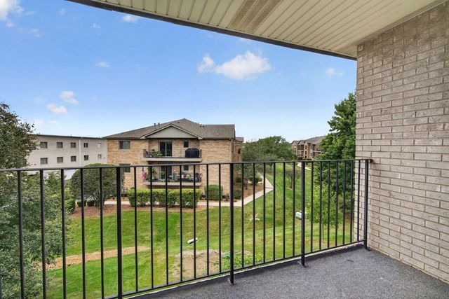 15751 S Ravinia Avenue 2N, Orland Park, IL 60462
