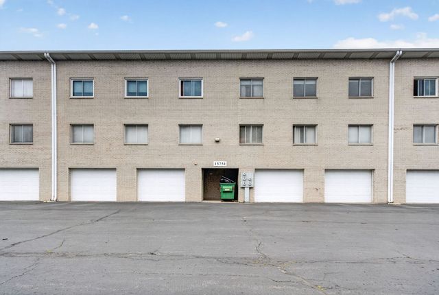 15751 S Ravinia Avenue 2N, Orland Park, IL 60462
