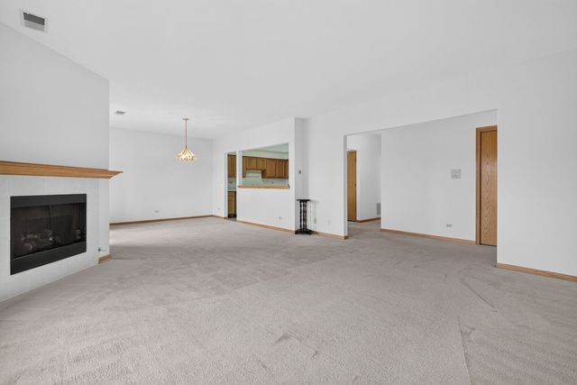 15751 S Ravinia Avenue 2N, Orland Park, IL 60462