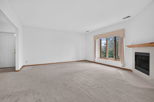 15751 S Ravinia Avenue 2N, Orland Park, IL 60462