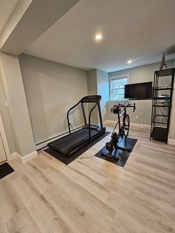 7 Circle Hill Rd, Salem, MA 01970