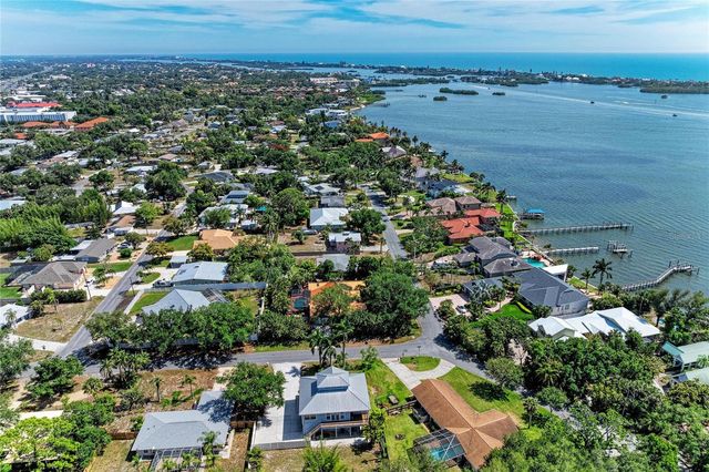 347 BAYSHORE DRIVE, Osprey, FL 34229