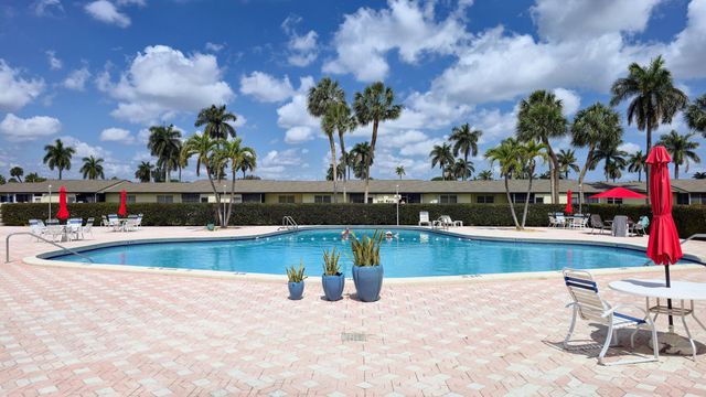 2800 Ashley Drive E B, West Palm Beach, FL 33415