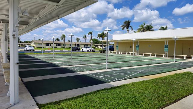 2800 Ashley Drive E B, West Palm Beach, FL 33415