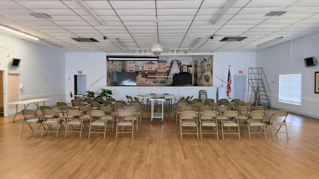 2800 Ashley Drive E B, West Palm Beach, FL 33415