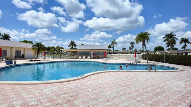 2800 Ashley Drive E B, West Palm Beach, FL 33415