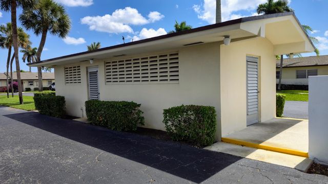 2800 Ashley Drive E B, West Palm Beach, FL 33415