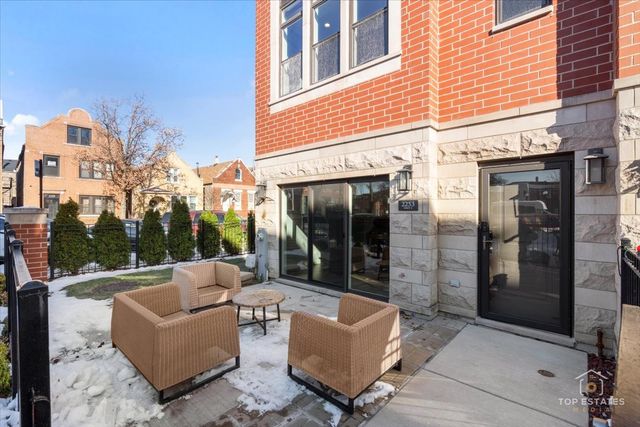 2253 W Coulter Street 1, Chicago, IL 60608