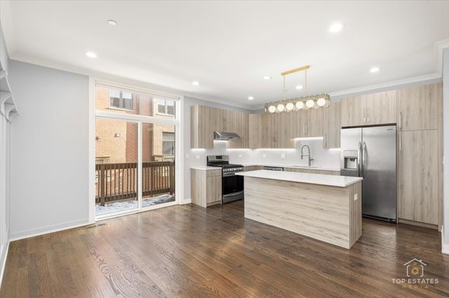 2253 W Coulter Street 1, Chicago, IL 60608