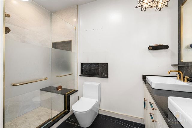 2253 W Coulter Street 1, Chicago, IL 60608