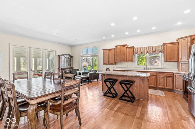 8730 Vintner Way, Indianapolis, IN 46256