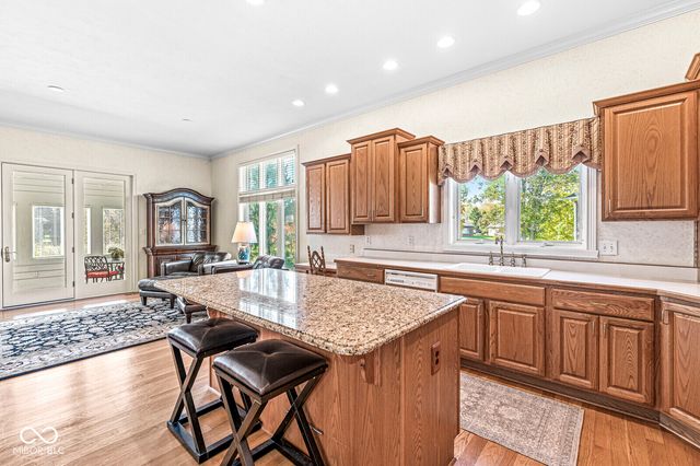 8730 Vintner Way, Indianapolis, IN 46256