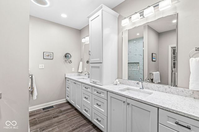 8730 Vintner Way, Indianapolis, IN 46256