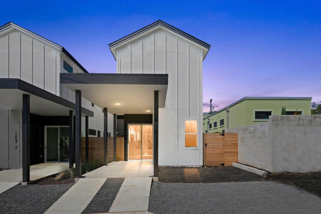 1407 Cedar Ave 2, Austin, TX 78702