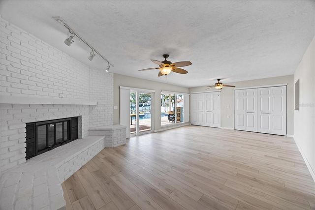 7886 9TH AVENUE S, St Petersburg, FL 33707