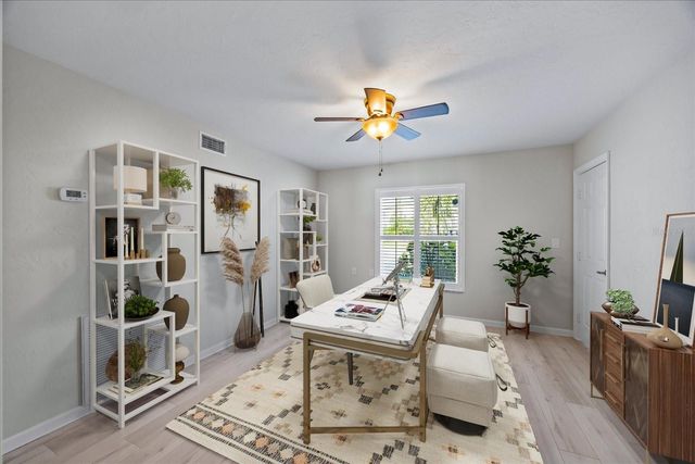 7886 9TH AVENUE S, St Petersburg, FL 33707