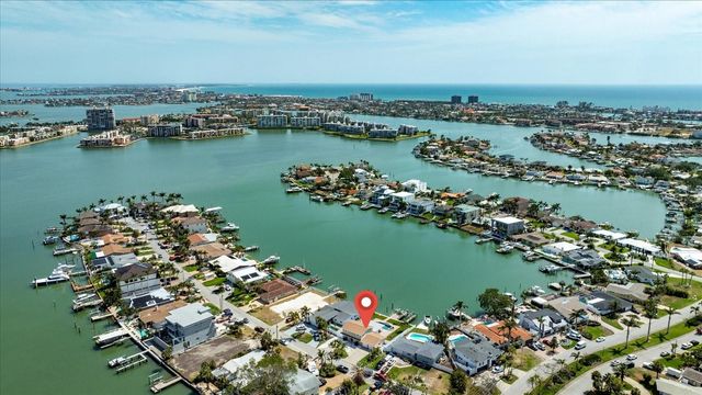 7886 9TH AVENUE S, St Petersburg, FL 33707