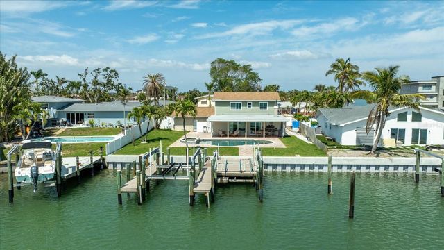 7886 9TH AVENUE S, St Petersburg, FL 33707