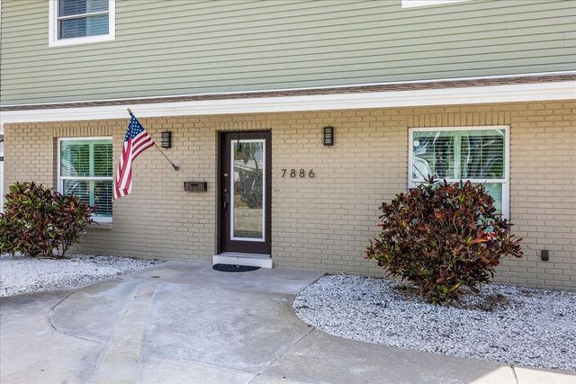 7886 9TH AVENUE S, St Petersburg, FL 33707