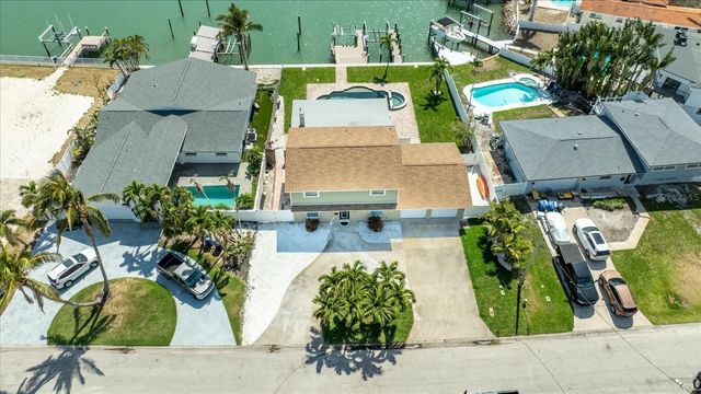 7886 9TH AVENUE S, St Petersburg, FL 33707