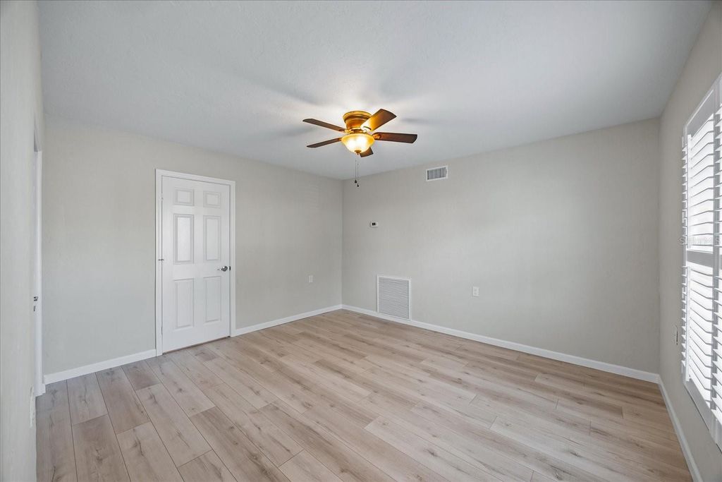 Image 27 of property listing at 7886 9TH AVENUE S, St Petersburg, FL 33707