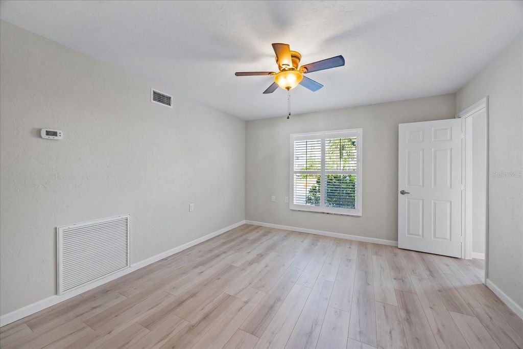 Image 28 of property listing at 7886 9TH AVENUE S, St Petersburg, FL 33707