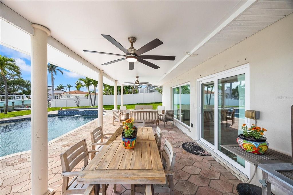 Image 32 of property listing at 7886 9TH AVENUE S, St Petersburg, FL 33707