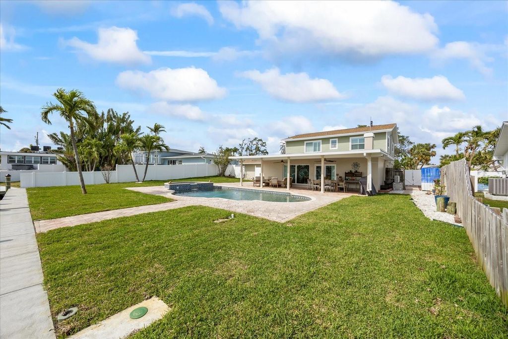 Image 41 of property listing at 7886 9TH AVENUE S, St Petersburg, FL 33707