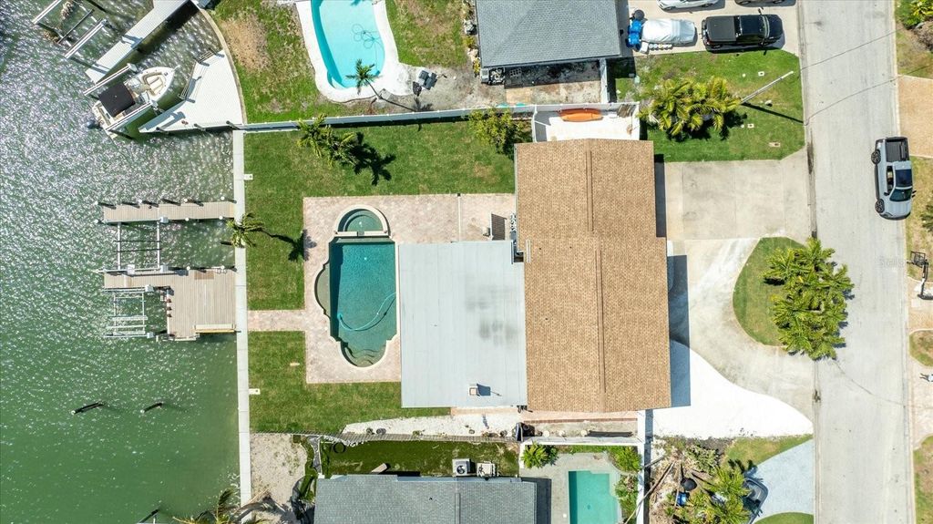 Image 45 of property listing at 7886 9TH AVENUE S, St Petersburg, FL 33707