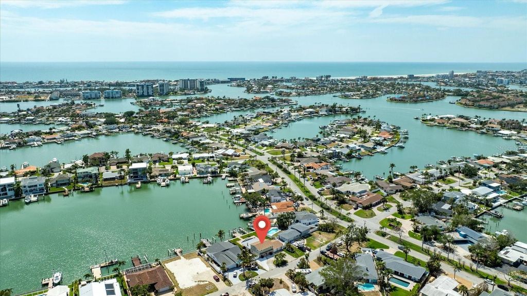 Image 53 of property listing at 7886 9TH AVENUE S, St Petersburg, FL 33707