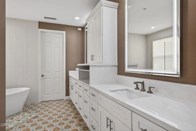 2035 Long Cove Drive, Oxnard, CA 93036