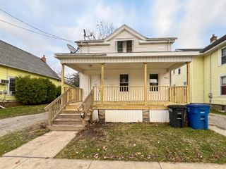 1328 N MAIN STREET, Oshkosh, WI 54901