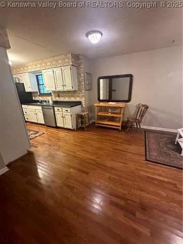 15 Woodland Drive, Madison, WV 25130