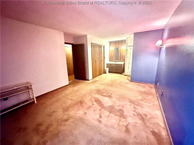 15 Woodland Drive, Madison, WV 25130